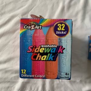 Bundle Box Crazy Art Sidewalk Chalk and Box White Chalk